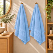 Set 2 Prosoape de Baie HORECA Greek Border, 70x140 cm, 100% Bumbac, 500 g/mp – Bleu – două prosoape agățate